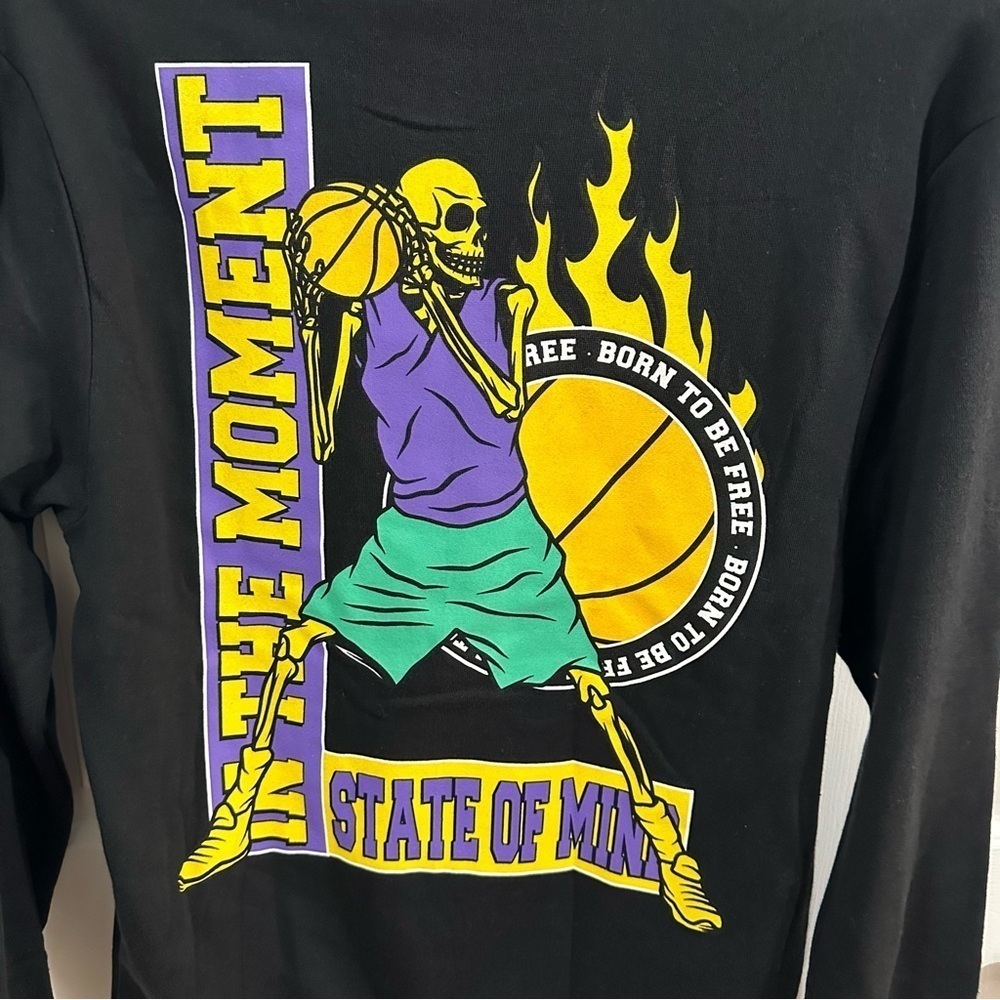 Chemistry In The Moment Basketball Hoodie - Picture 4 of 7